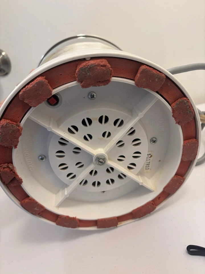 OMEGA Juicer Model 1000 Commercial High Speed Vegetables Fruits Juicing- TESTED - Image 3 of 4