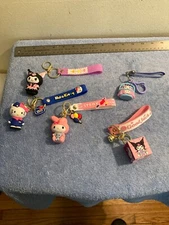 HELLO KITTY KEYCHAIN WITH BRACELET LOT OF 5 NEW KUROMI