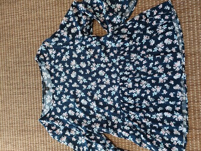 Bluse von Mavi Größe M  Blumenmuster Blau mit Blüten Volant Ärmel u Abschluss