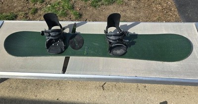 159cm 5150 PACER Snowboard w/ large size LAMAR Bindings * very low hrs, $150 OBO