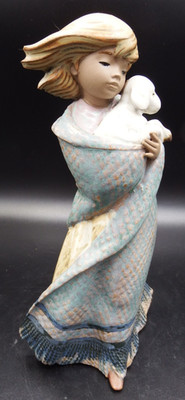 Lladro ''My Lost Lamb'' #2164 Figurine Gres Finish Hard Paste Porcelain Retired