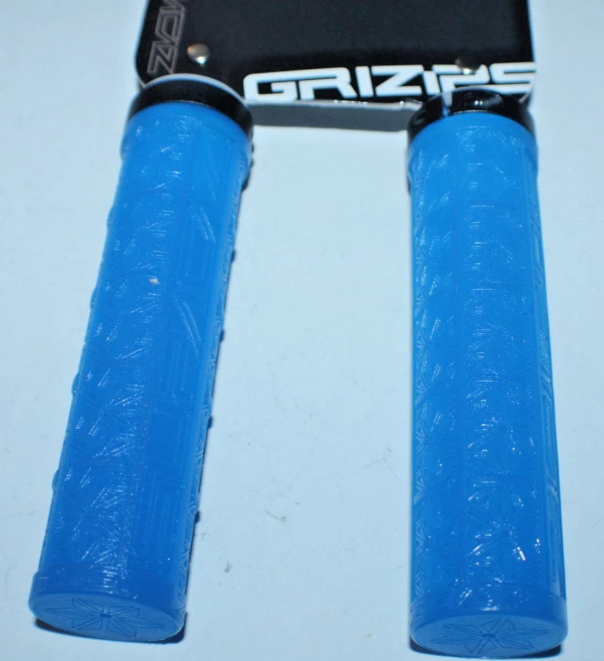 SUPACAZ Grizips Lock-on Bicycle Handlebar Grips Blue 133mm 22.2/32mm MTB Hybrid - Image 3 of 4