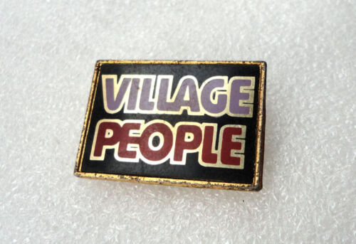 Vintage Village People pin badge Disco / Pop by Clubman Circ 70's/80's Rare Item - Afbeelding 1 van 3