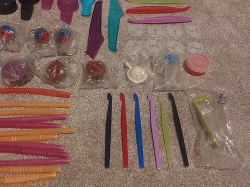 New! Tupperware Gadgets Huge Lot 80+ - Picture 6 of 7