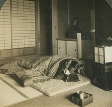 TRADITIONAL JAPANESE BEDROOM. STEREOVIEW.