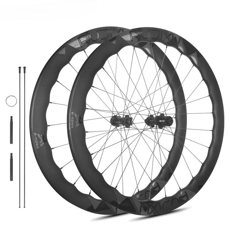 Lightweight Carbon Fiber 700C Disc Brake Road Bike Wheelset 26mm Wide 5045mm High