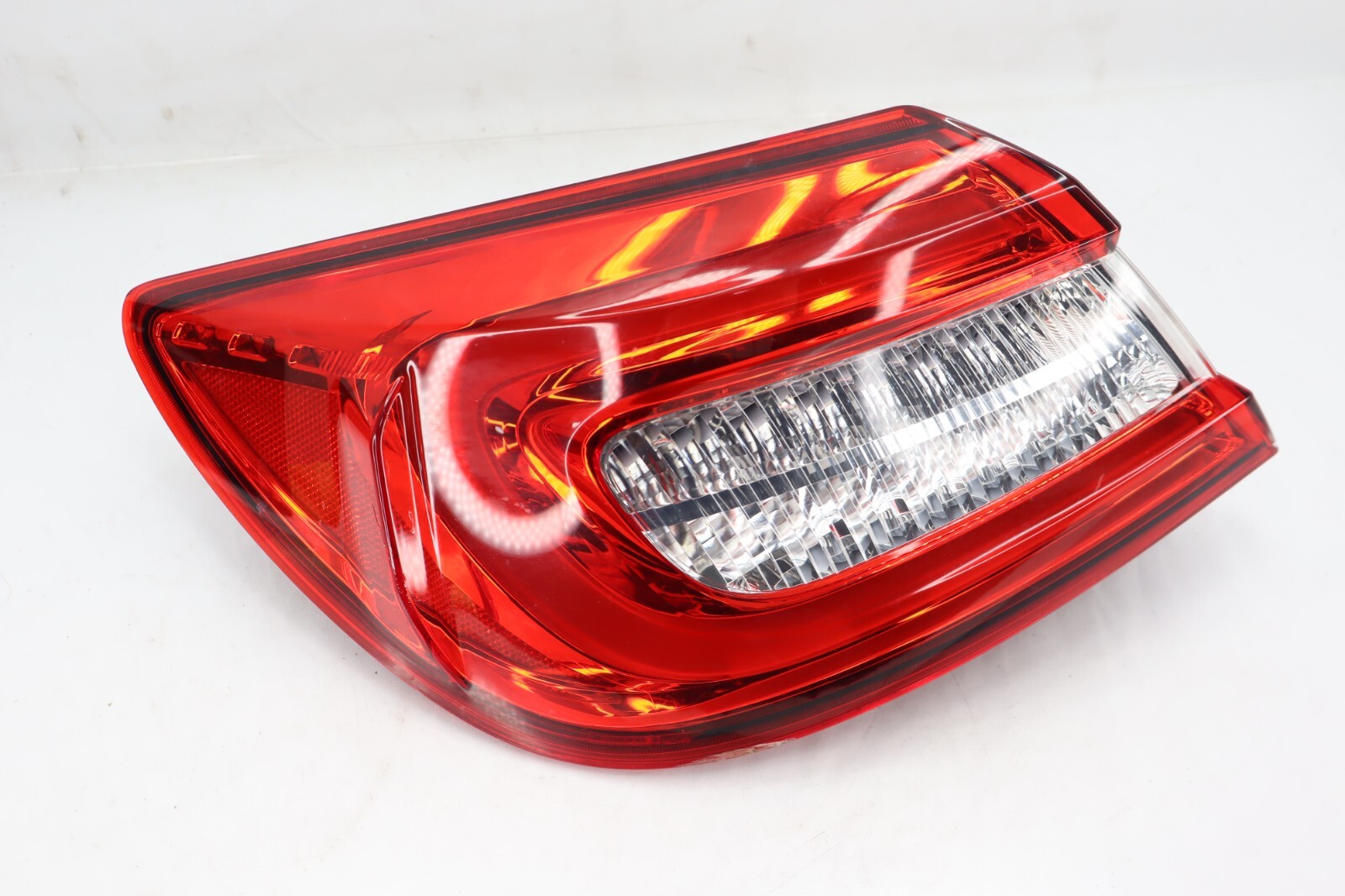 2014-2017 Maserati Quattroporte M156 Rear left driver outer tail light lamp OEM
