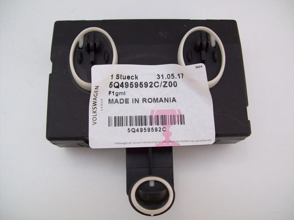 VW Golf Door Locking Control Unit Front 5Q4959592CZ00 2013-2017 - Image 3 of 4