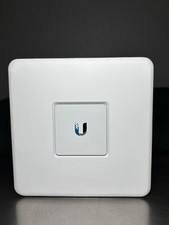 Ubiquiti Networks UniFi Security Gateway USG with Power Cord