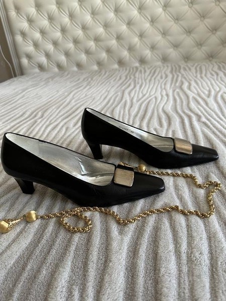 Women Bruno Magli Heels Black Leather 40