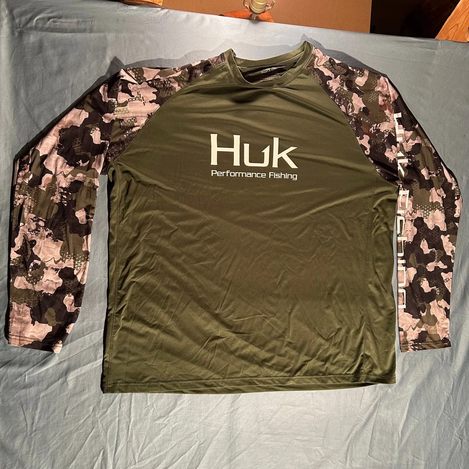 Huk Refraction Double Header Long-Sleeve Shirt Size Medium