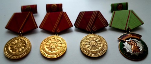 Colección medallas de policía RDA para servicios fieles, 6 piezas - Imagen 3 de 9