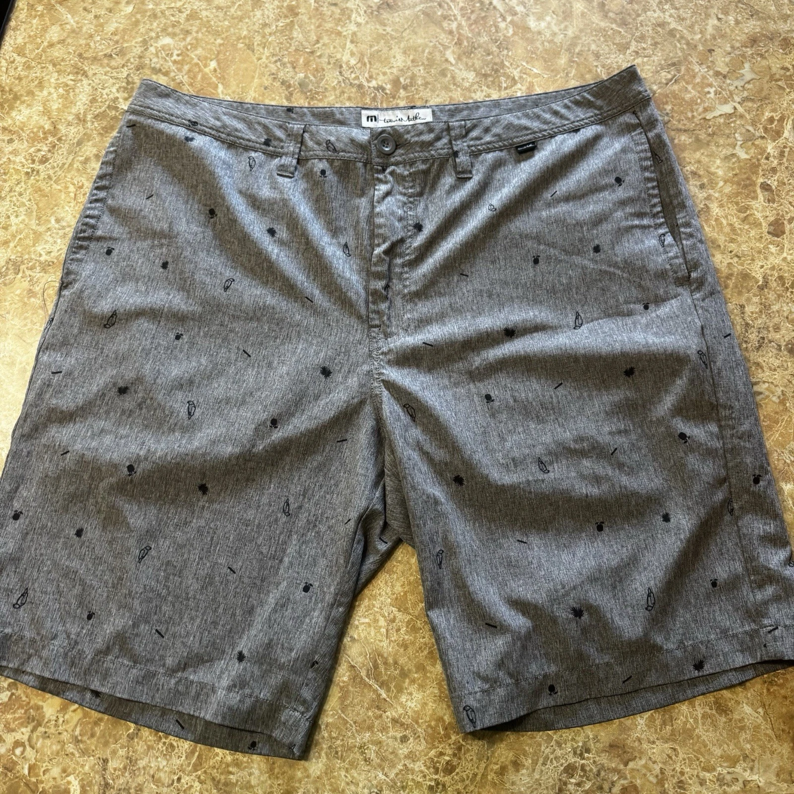 Travis Mathew Parrot Palm Print Golf Shorts Men’s 38 Dark Gray Grey Athletic