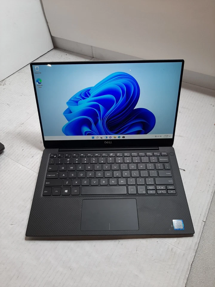 Dell XPS 13 9370 13.3" i5-8250U 1.60GHz 8GB RAM 256GB SSD Win11 #97 Foto 4 de 4