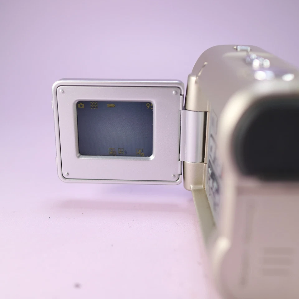 Mustek DV3500 Handheld MPEG4 Digital Video Camcorder Silver Tested - Image 4 of 4