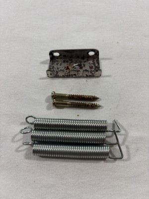 1989 Squier II Stratocaster Korea Vibrato Tremolo Claw Springs & Screws