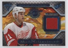 2000-01 Pacific Private Stock Titanium Game-Used Gear Mathieu Dandenault #95 2cb