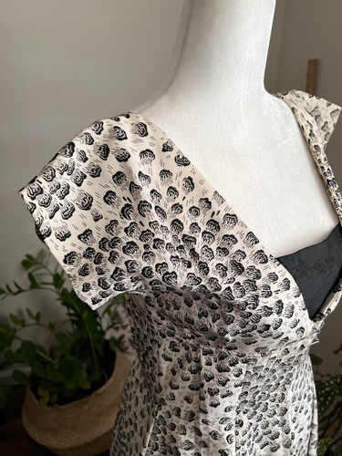Vintage 1950s White Black Floral A-Line Dress w/ Petticoat Skirt - Afbeelding 3 van 24