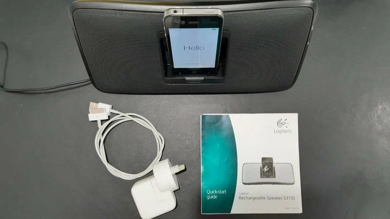 logitech speaker iphone 4