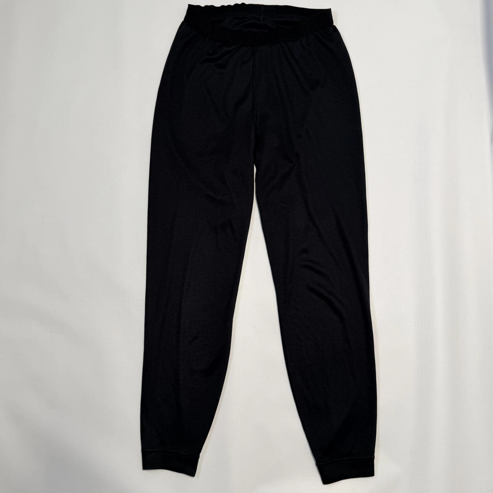 Vintage Patagonia Base Layer Pants Womens Small Black Capilene Made in USA 90s
Opens in a new window