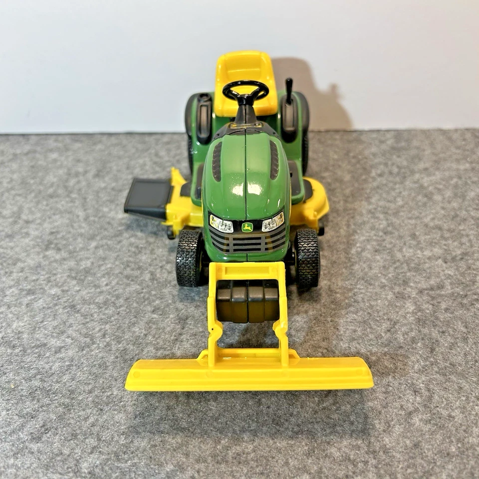 John Deere L110 ERTL 1:10 Scale Metal Lawn & Garden Tractor Toy Front Blade - Image 3 of 4