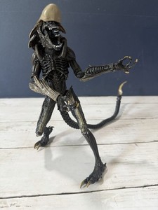 Neca Chrysalis Alien | eBay