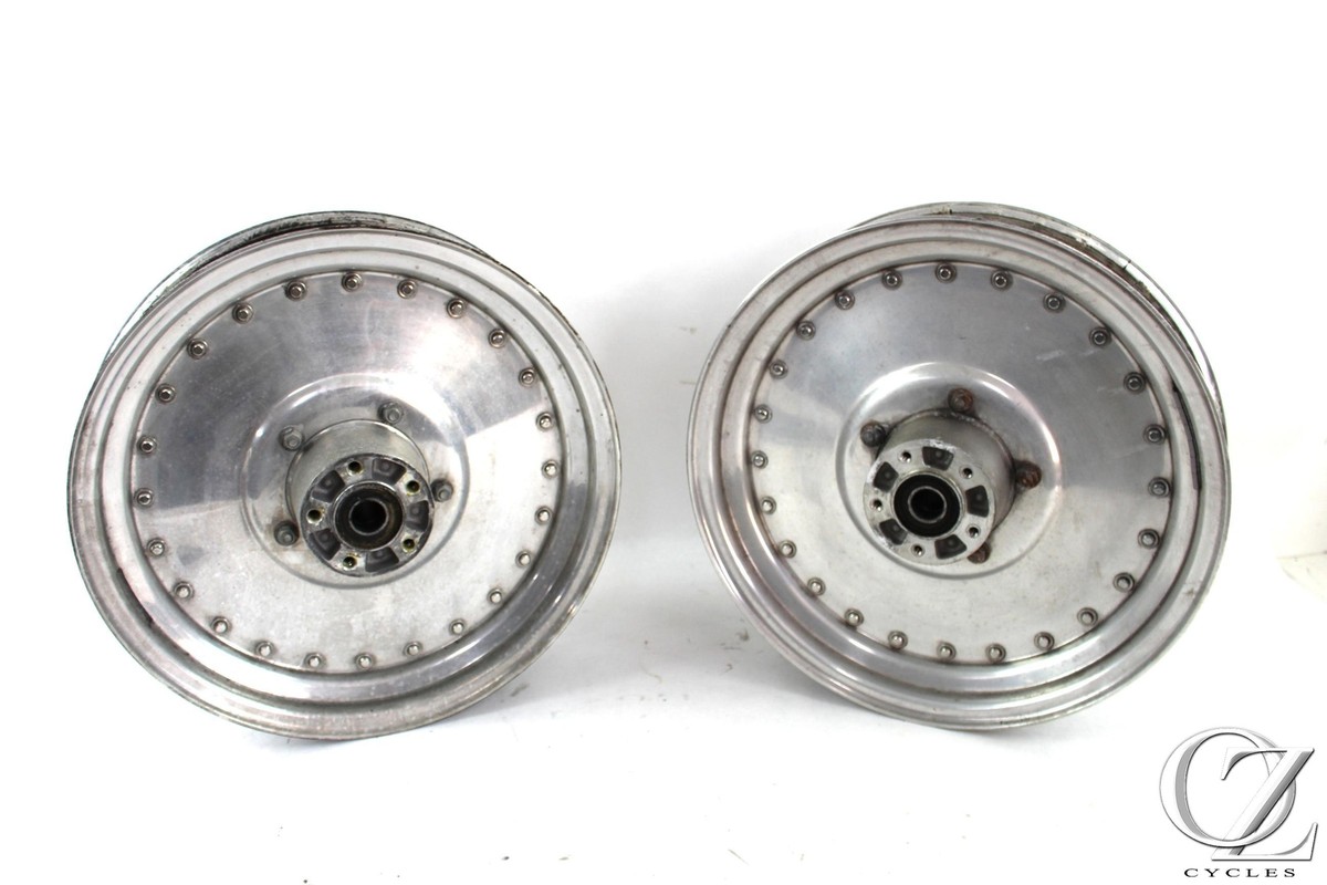Harley-Davidson リアホイール　16X3.0 Harley-Davidson Dyna Softail Front Wheel 16x3 Laced 3/4