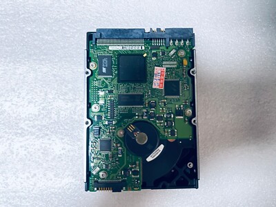 HP 364324-002 365563-001 146.8G ST3146854LW 15K 68-pin Ultra-320 SCSI hard drive