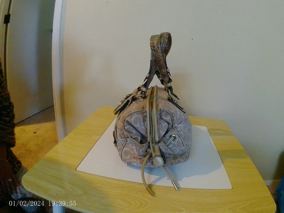 monedero adivina chloe Foto 4 de 4