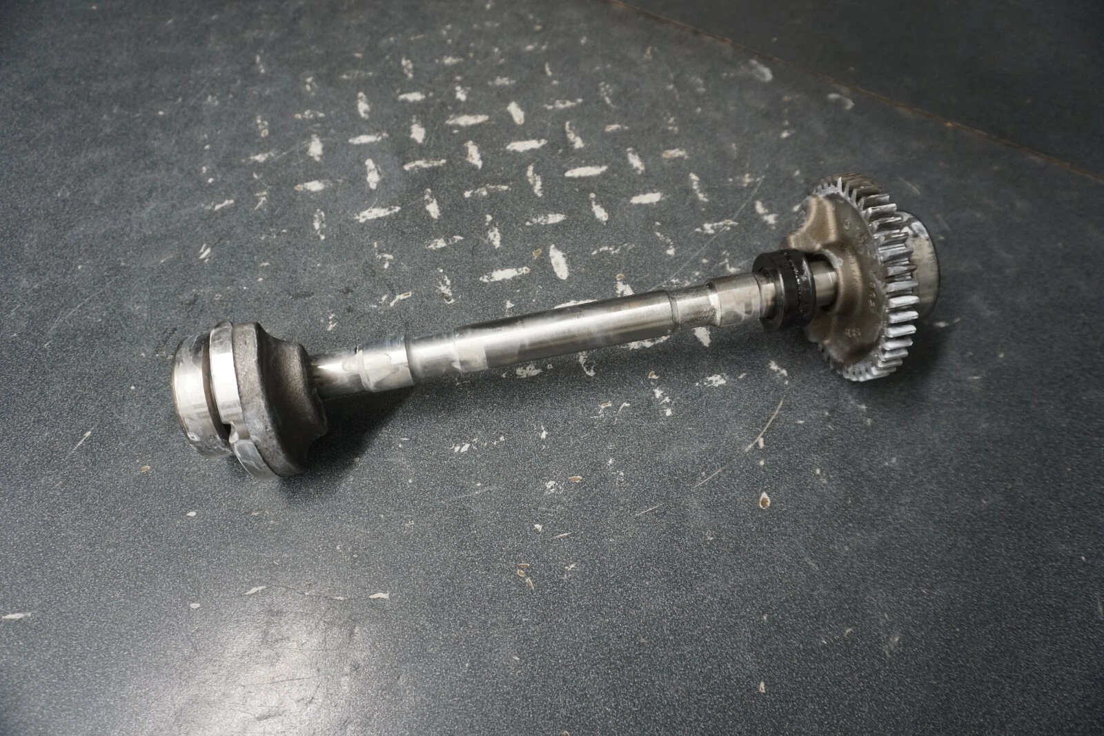 1997-2005 Sea-Doo OEM Counter Balance Shaft Ass'y 290837406 Challenger GSX RFI