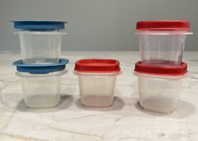5 Rubbermaid Easy Find Red & Clear View Blue  Lid Square 1/2-Cup Food Storage