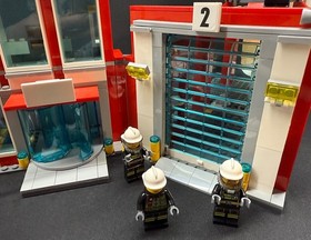 LEGO City Fire Station Complete w/6 MiniFigures Dog & Instructions Set #60110