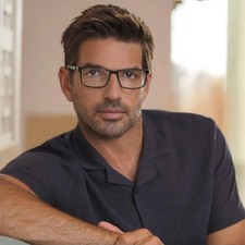 Foster Grant Ti-Tech TI200 Reading Glasses HyperFlexx Hinges 1.00 w Case