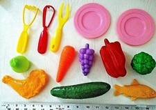 PRETEND PLAY FOOD Child Lot Larger Size Chicken Broccoli, Cucumber, Pear etc. EC