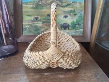 Split Buttocks Basket Woven Wicker Vintage Small Egg Gathering Primitive