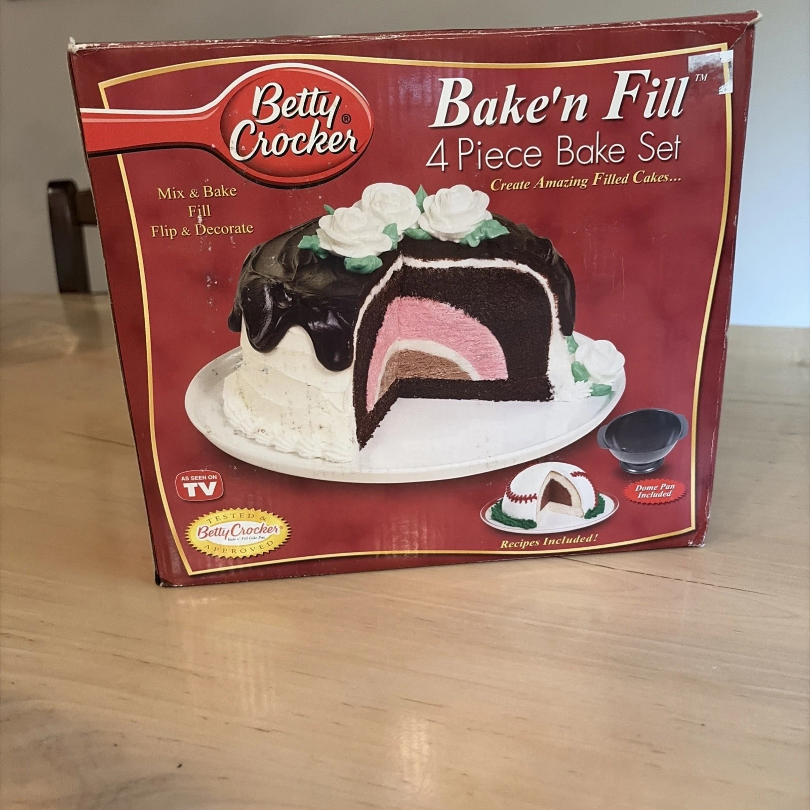 Betty Crocker Bake n Fill Cake Pan Set with Dome 4 Piece Set in Box w/instruct