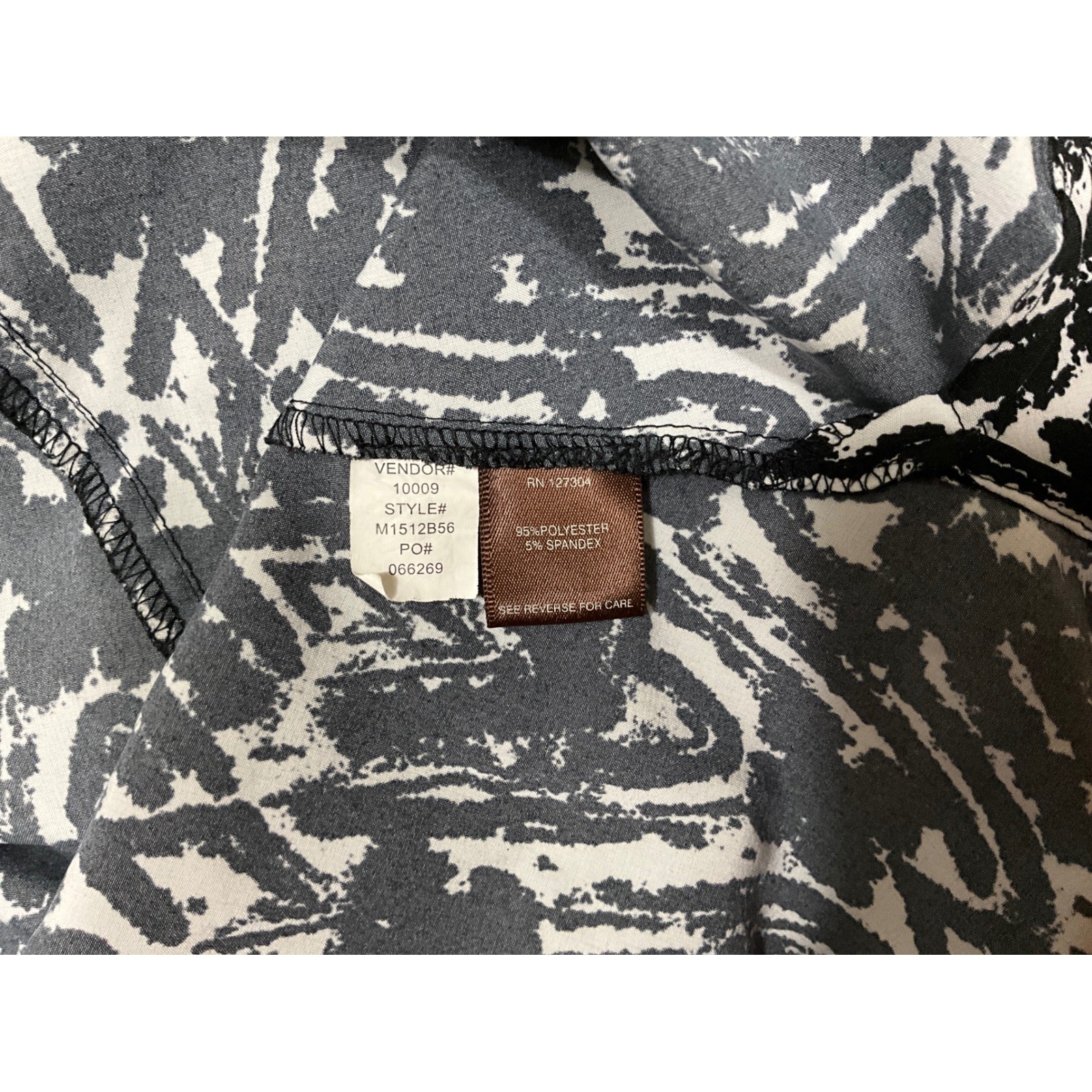 Black White Abstract Print Collared Button Down S… - image 4