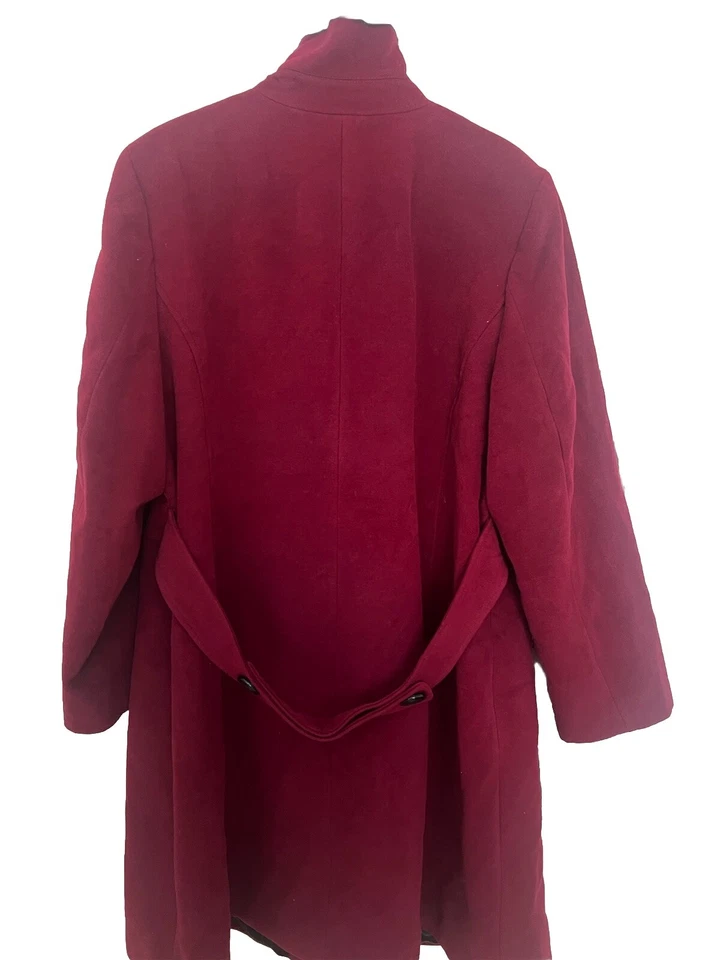 Monroe & Main Women's Size 8 Jacket Red. Al Most New. Never Been Use - Image 3 of 4