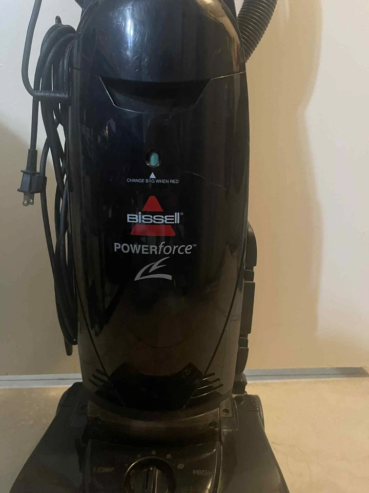 Aspiradora vertical Bissell PowerForce - Modelo 3522-6 | Usada | En bolsas | Probada y funciona Foto 2 de 4