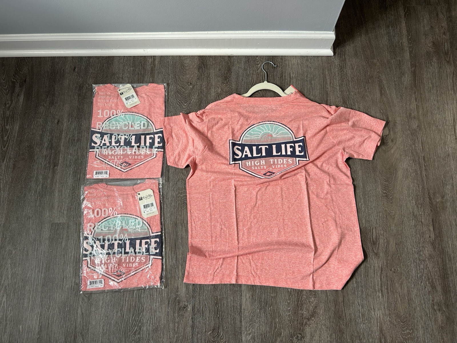 ALTRA T shirt Salt Life nuova con etichetta. Taglia S