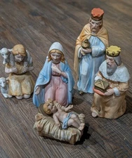 Vintage Homeco 5 of the 9 Piece Nativity Set 1982 Original Hallmarks #5603