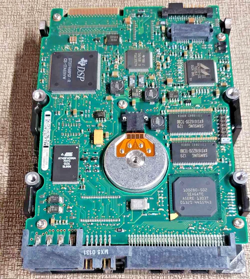 Lot of 2 Seagate ST318405LW Ultra160 SCSI hard disks & APS 68-pin external case - Image 3 of 4