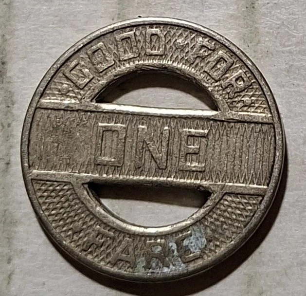 Oakland, California - East Bay Transit Company One Fare Transit Token CA 575 I - product detail image 2