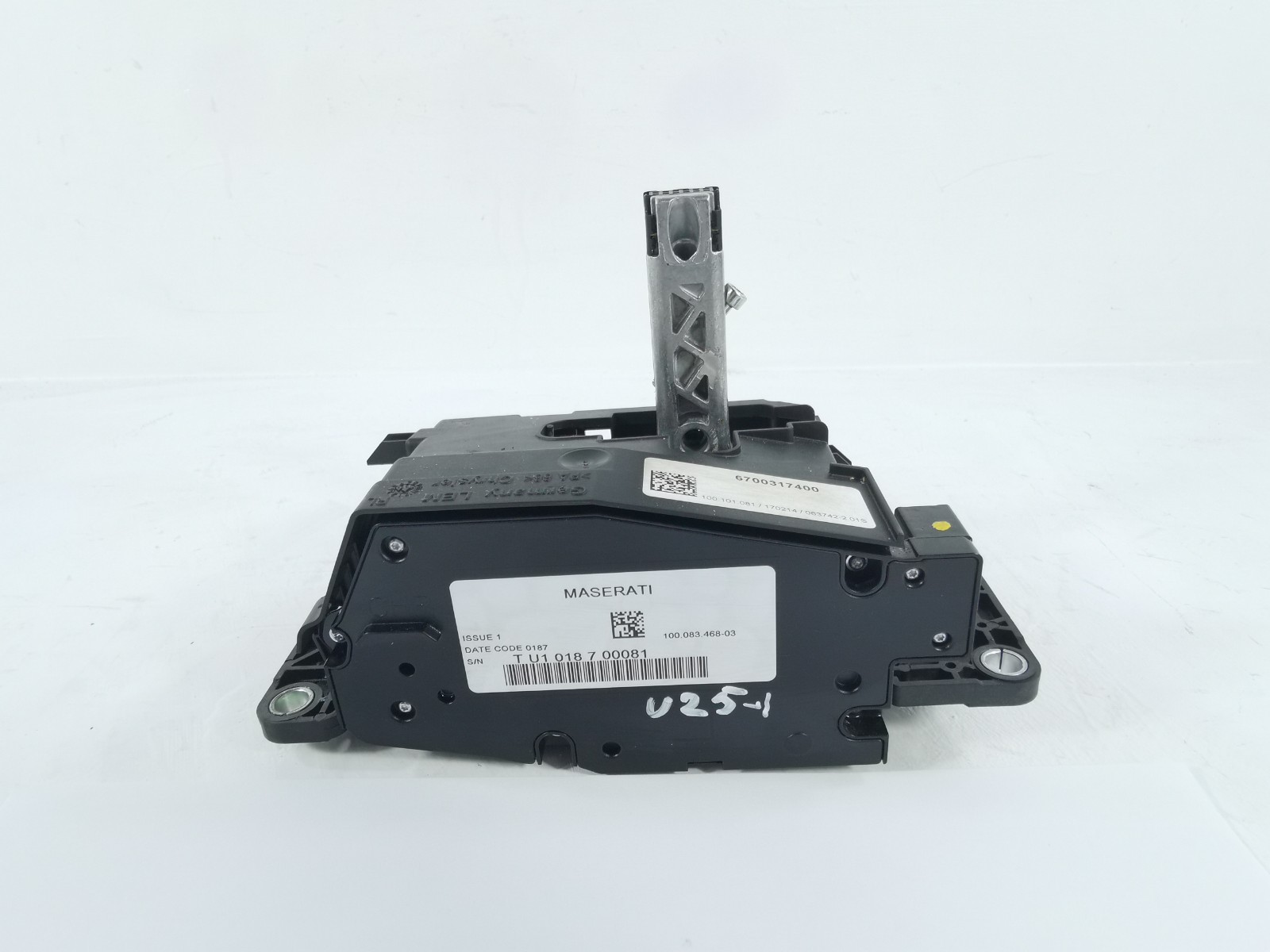 Maserati Levante 2017 AWD AUTO 3.0 L Floor Gear Shifter Selector Lever OEM