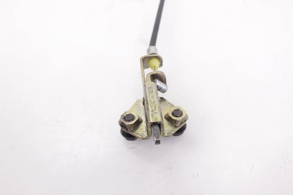 04-06 KAWASAKI Z750S OEM CONJUNTO DE BLOQUEO DE PESTILLO DE ASIENTO DE PASAJERO TRASERO Foto 2 de 4