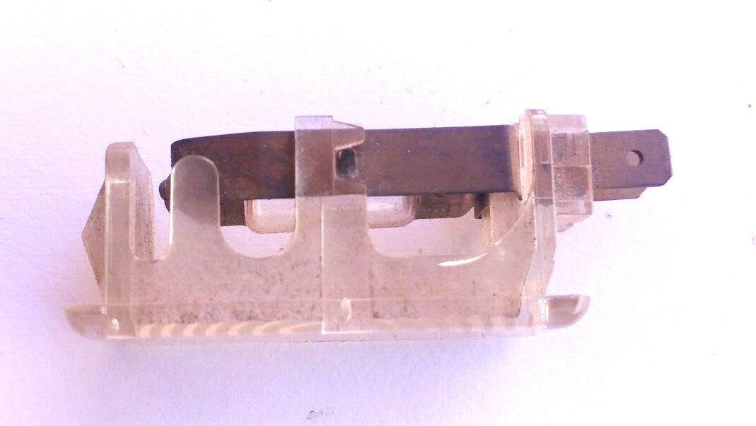 FERRARI 348 PARTS  GLOVE BOX LIGHT FIXTURE 139517