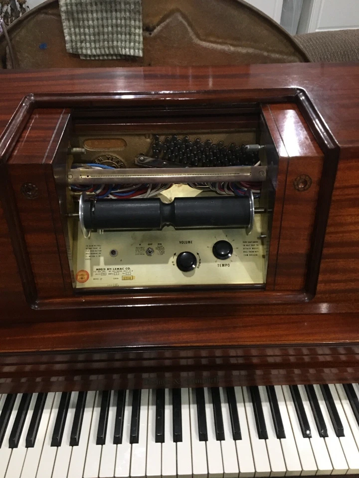 Piano vertical Kohler & Campbell auto-tocando Foto 3 de 4