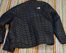 The North Face Mens Black Quilted Puffer Jack...