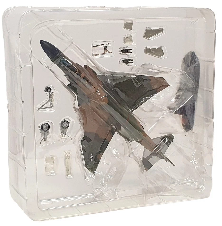 Hobby Master escala 1/72 HA1901 - McDonnell Douglas F-4D Phantom II 555th TFS '72 Foto 4 de 4