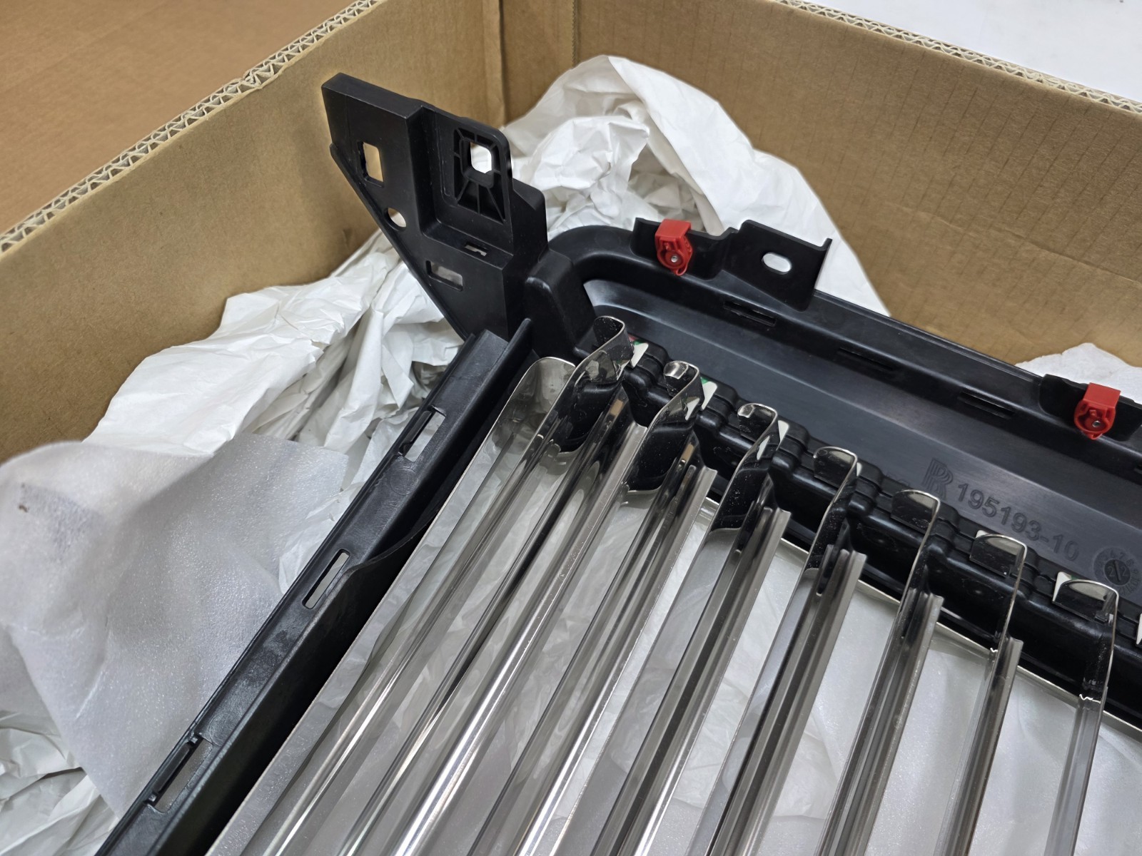ROLLS ROYCE CULLINAN FRONT RADIATOR GRILL OEM NEW 51137448949 READ NOTES! 
